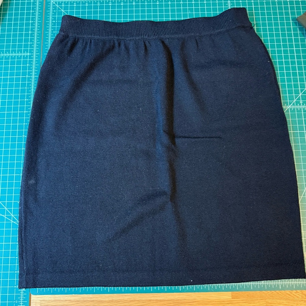 St John’s Santana Knit Skirt